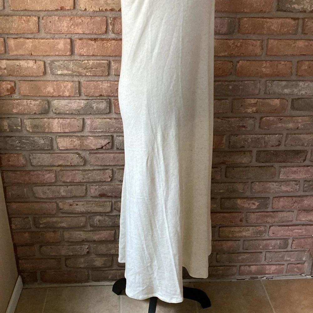 Calme Maxi Size Large NWT